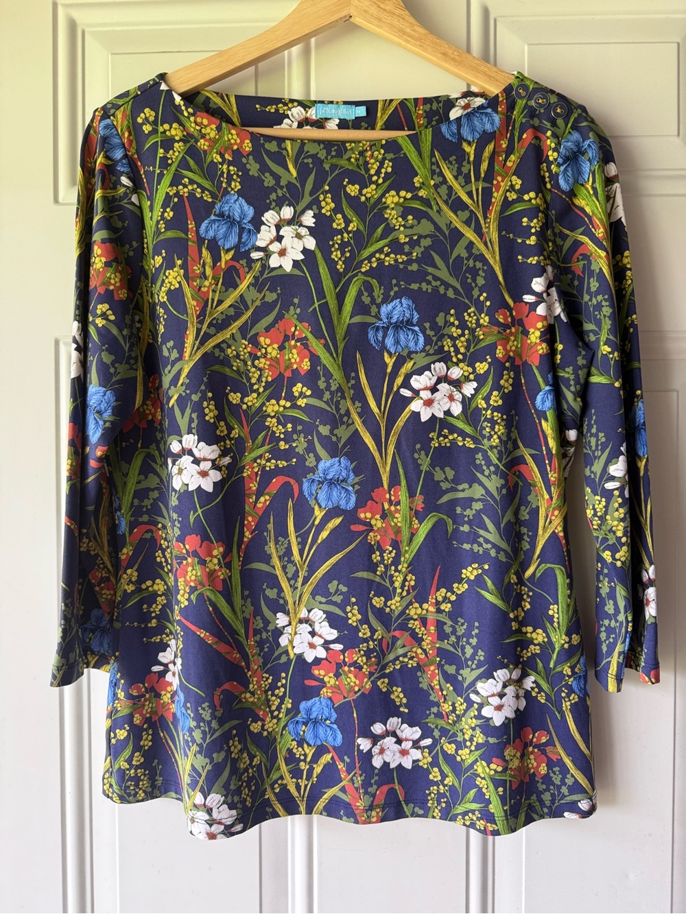 J. McLaughlin 3/4 sleeve boatneck floral botanical top